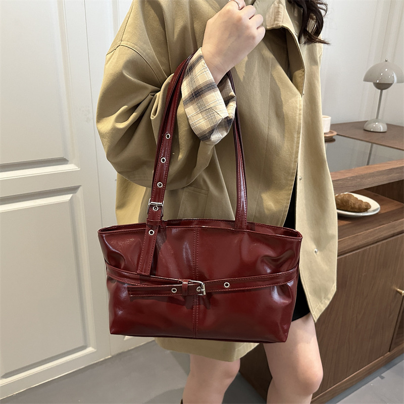 Luxury Wine Red Underarm Bag f - Luxury Bags Vip recension och pris