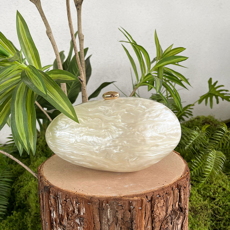 Oval Marble Beige Shell Acryli - Luxury Bags Cute recension och pris